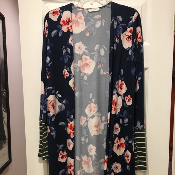Reborn Sweaters - Floral cardigan w/striped sleeves & Thumb holes